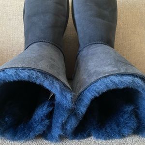 Size 10 UGGS Bailey Bow